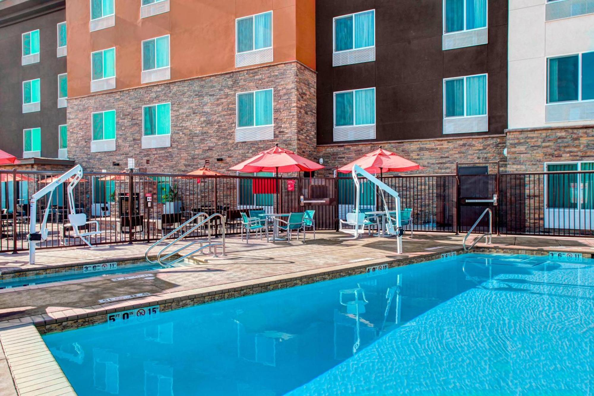 Towneplace Suites By Marriott Bakersfield West Exteriér fotografie